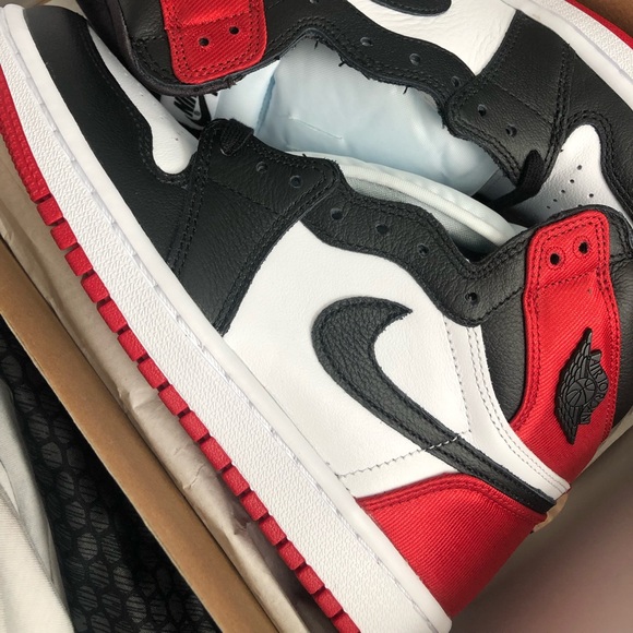 jordan satin black toe